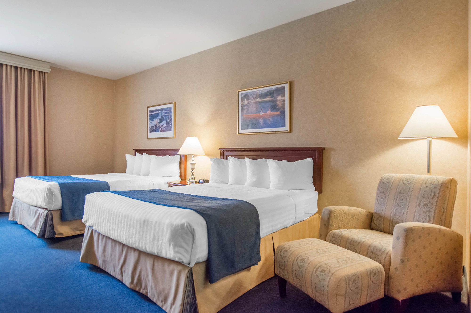 Фото Quality Inn & Suites Brossard