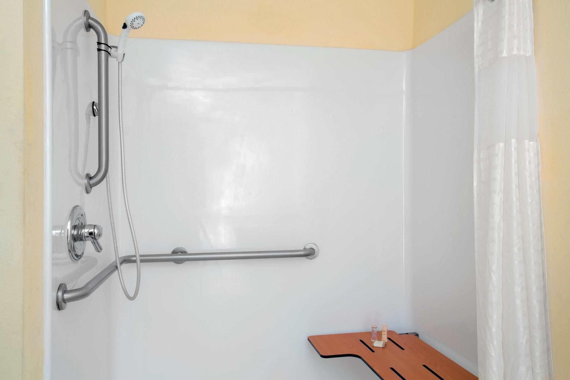 Фото Howard Johnson by Wyndham Houma