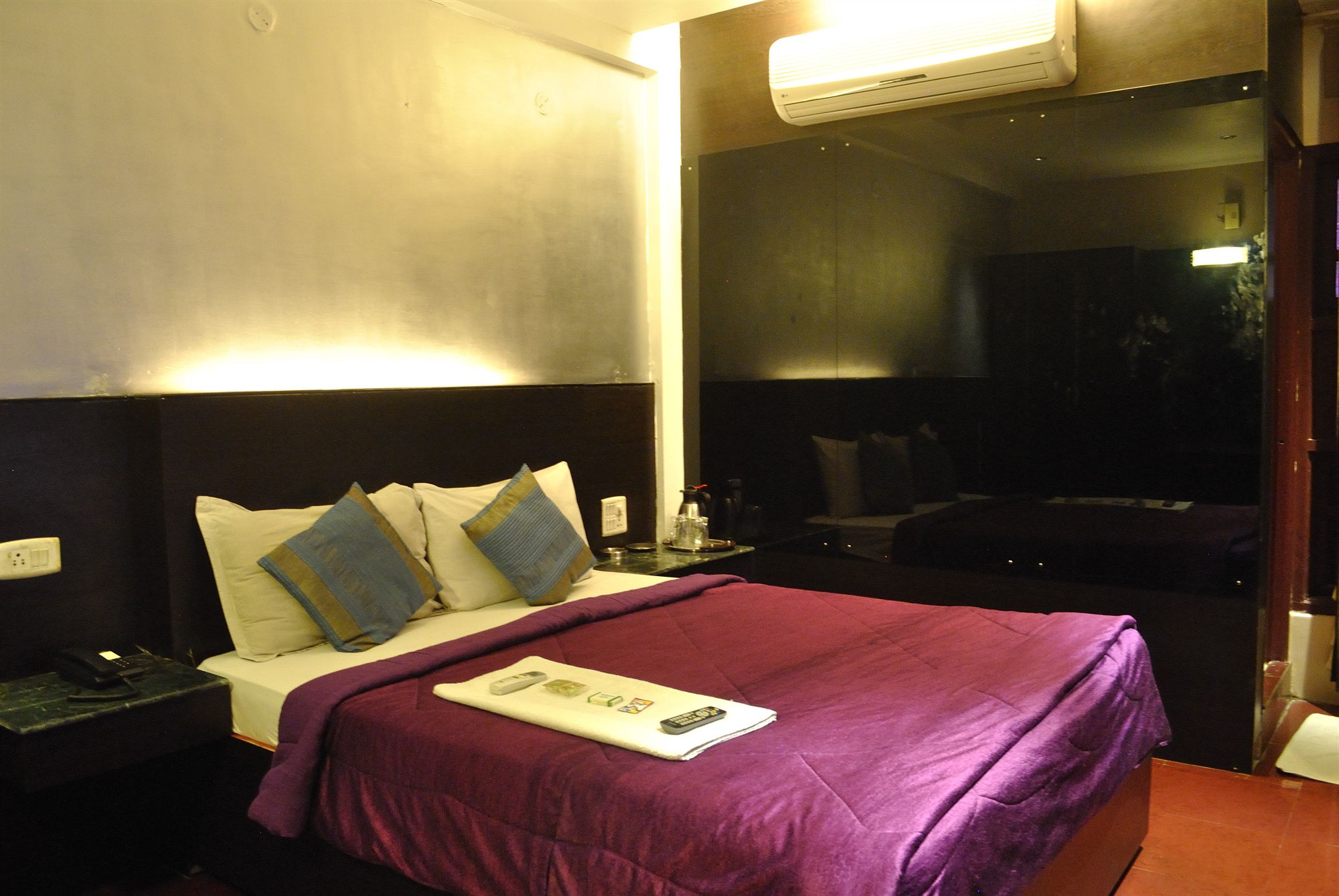 Фото Hotel Mars Classic