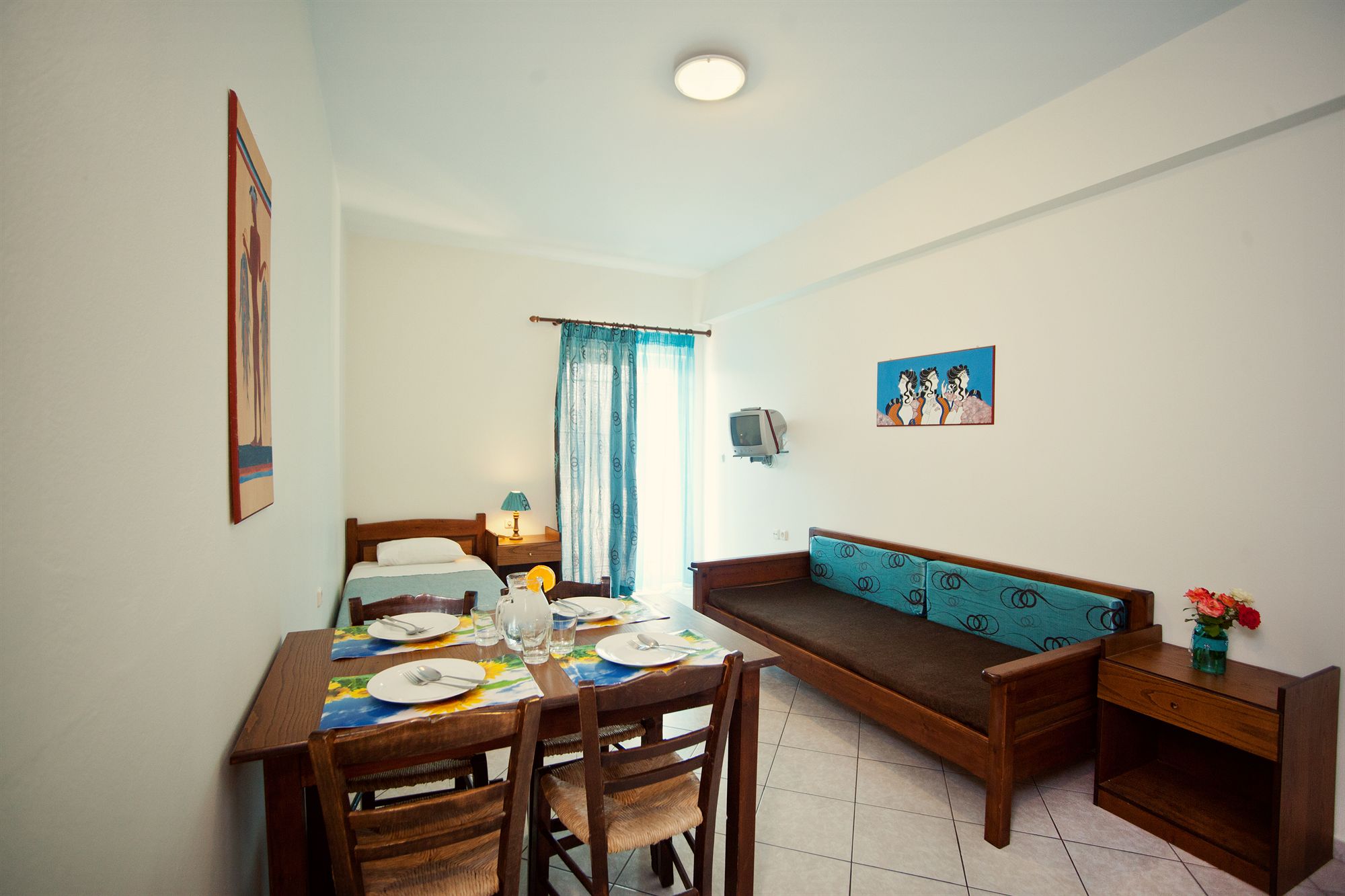Фото Niriides Hotel