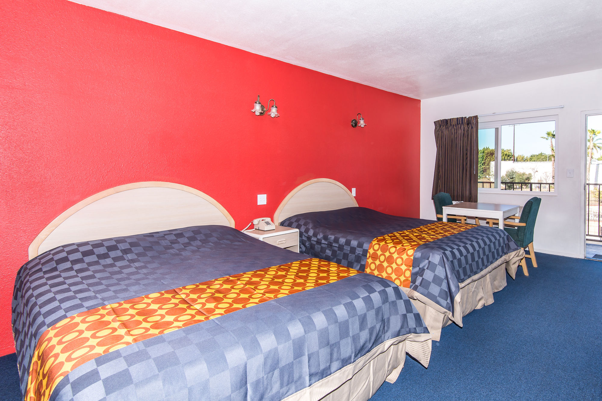 Фото Sea Rock Inn - Los Angeles