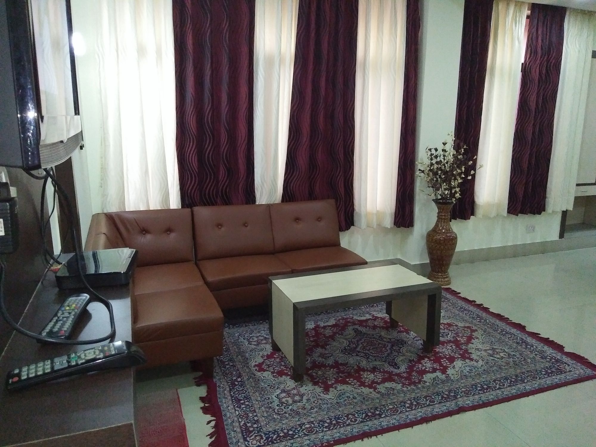 Фото Отель Executive Tower