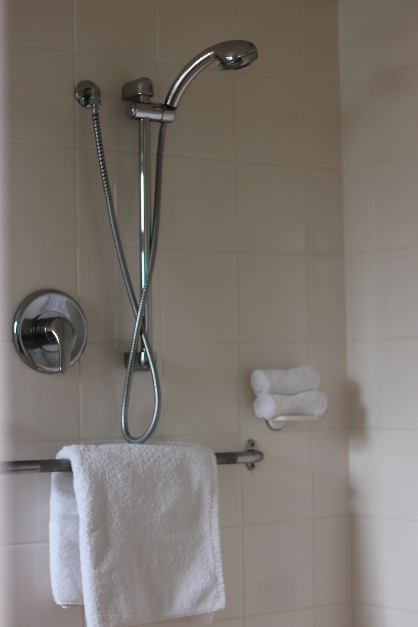 Фото Greenlane Manor Motel