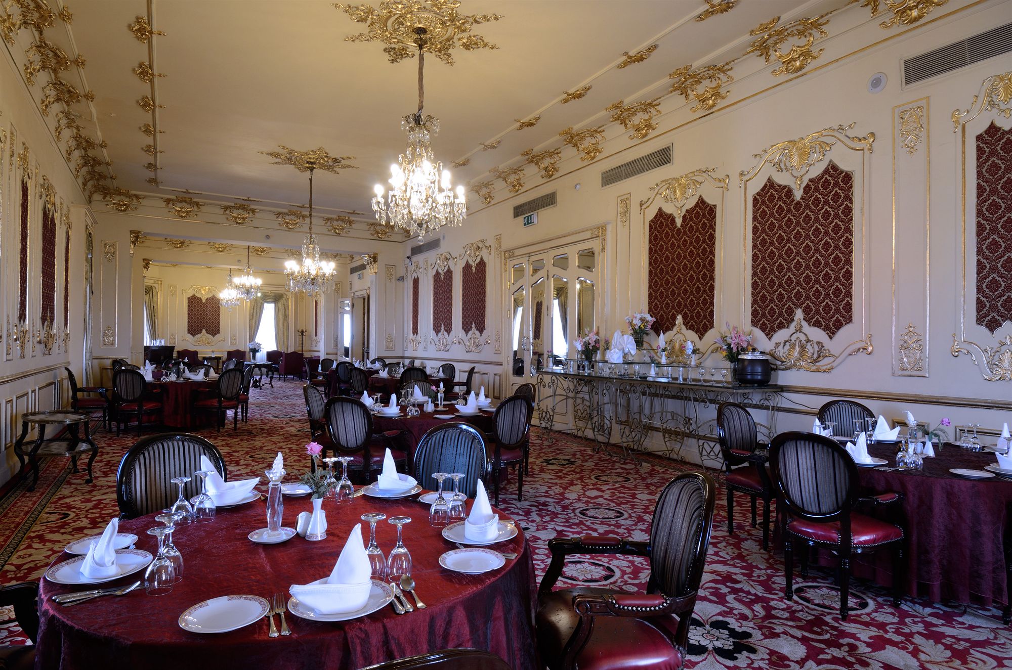 Фото Paradise Inn Le Metropole Hotel