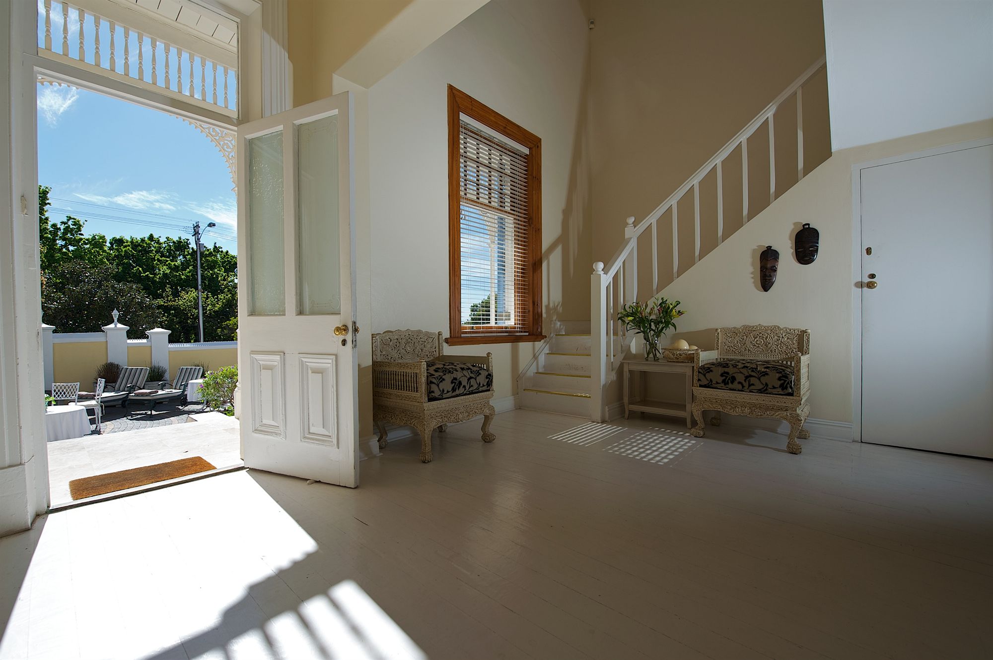 Фото The Walden House