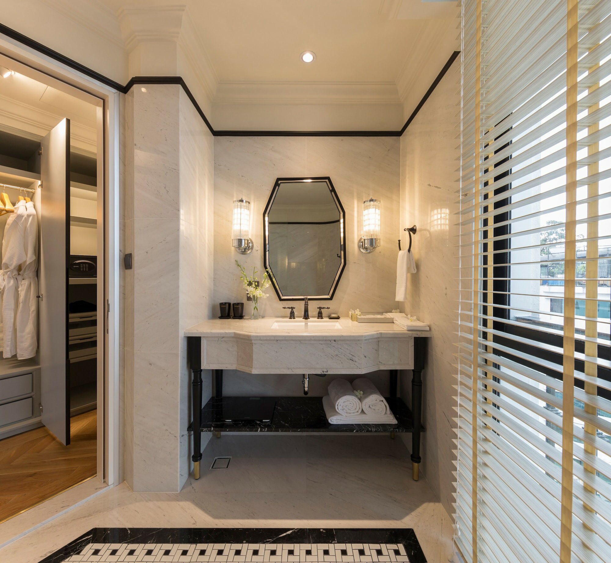 Фото Bach Suites Saigon