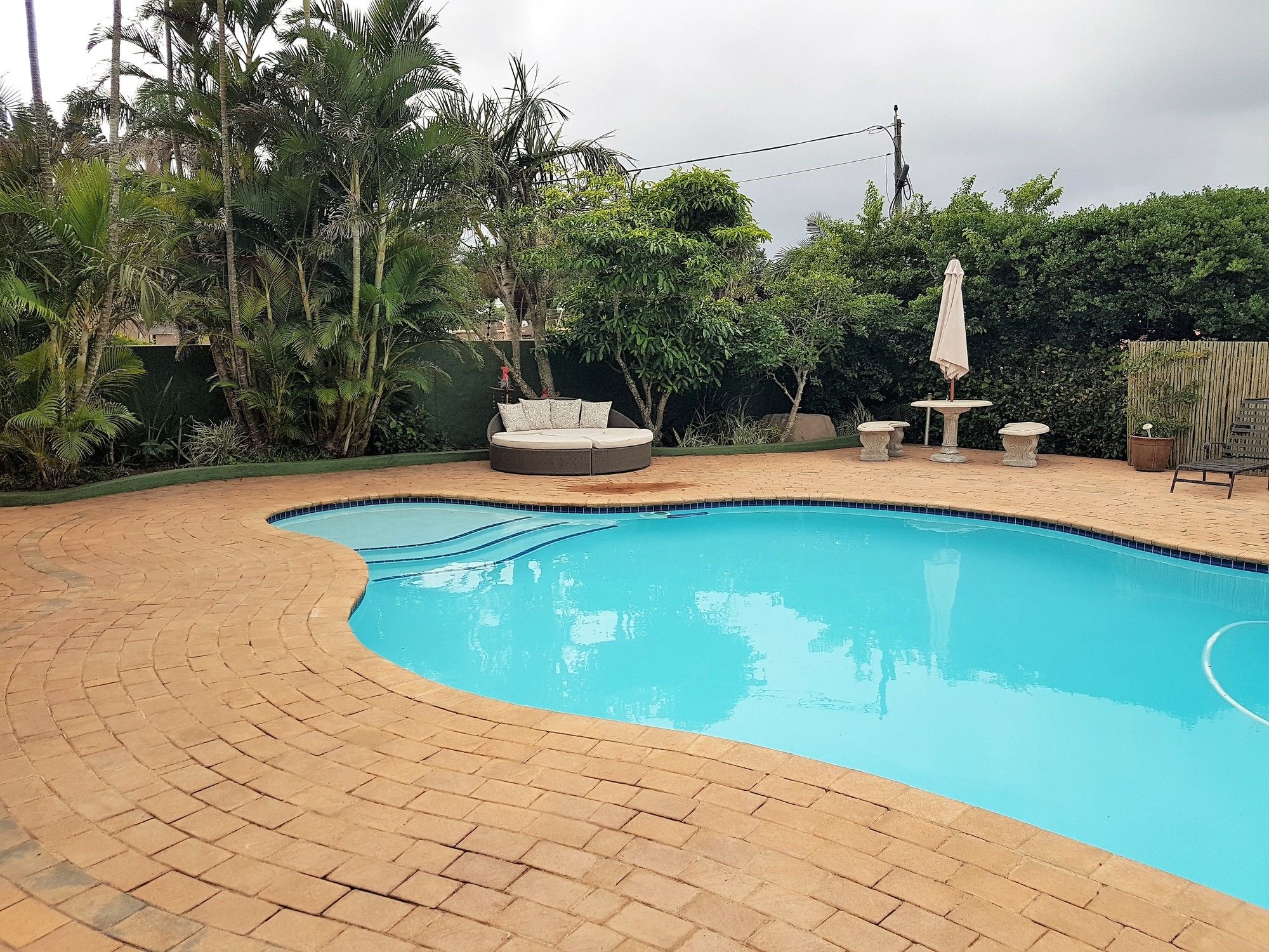 Фото Sunbirds B&b - Adults Only