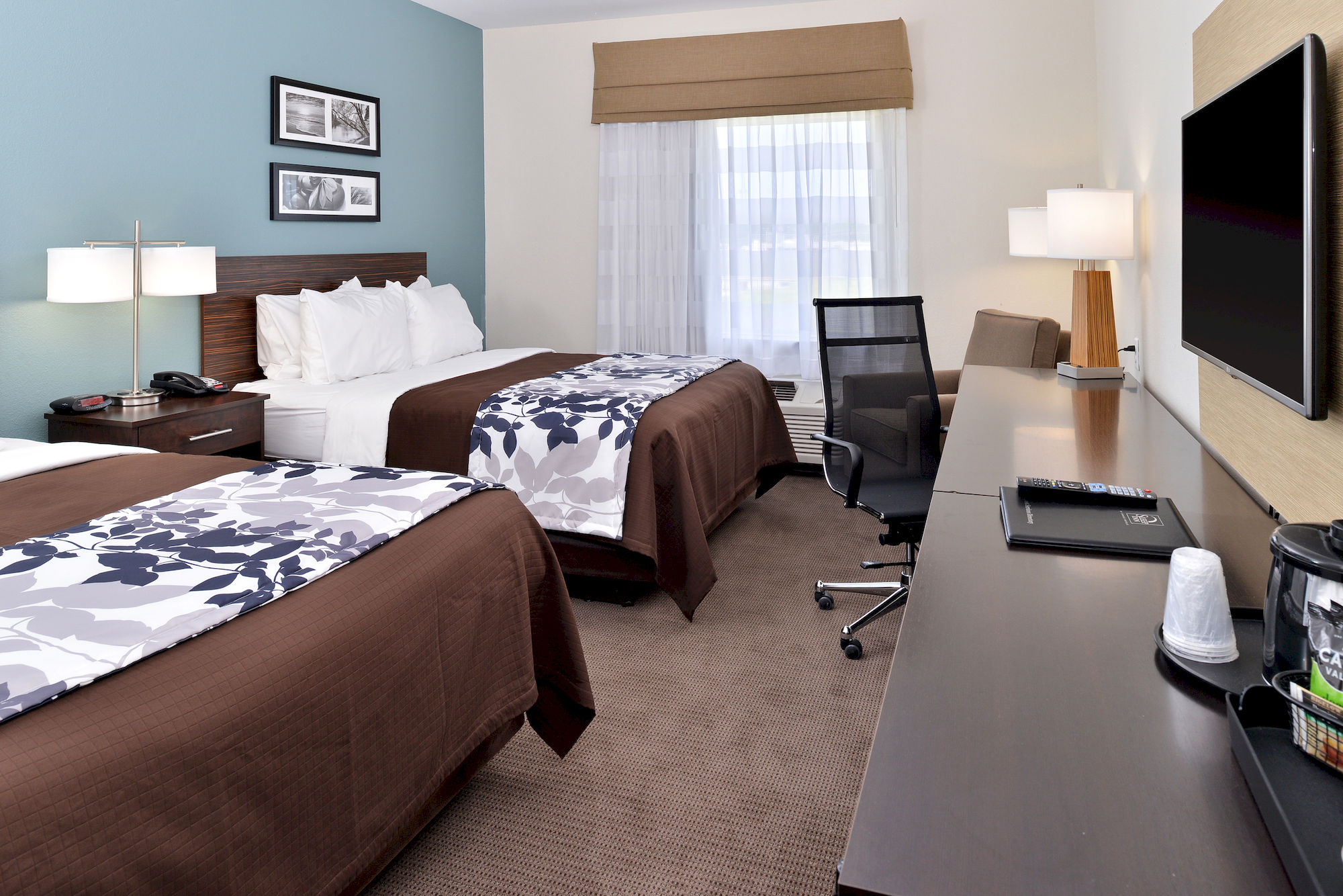 Фото Sleep Inn & Suites