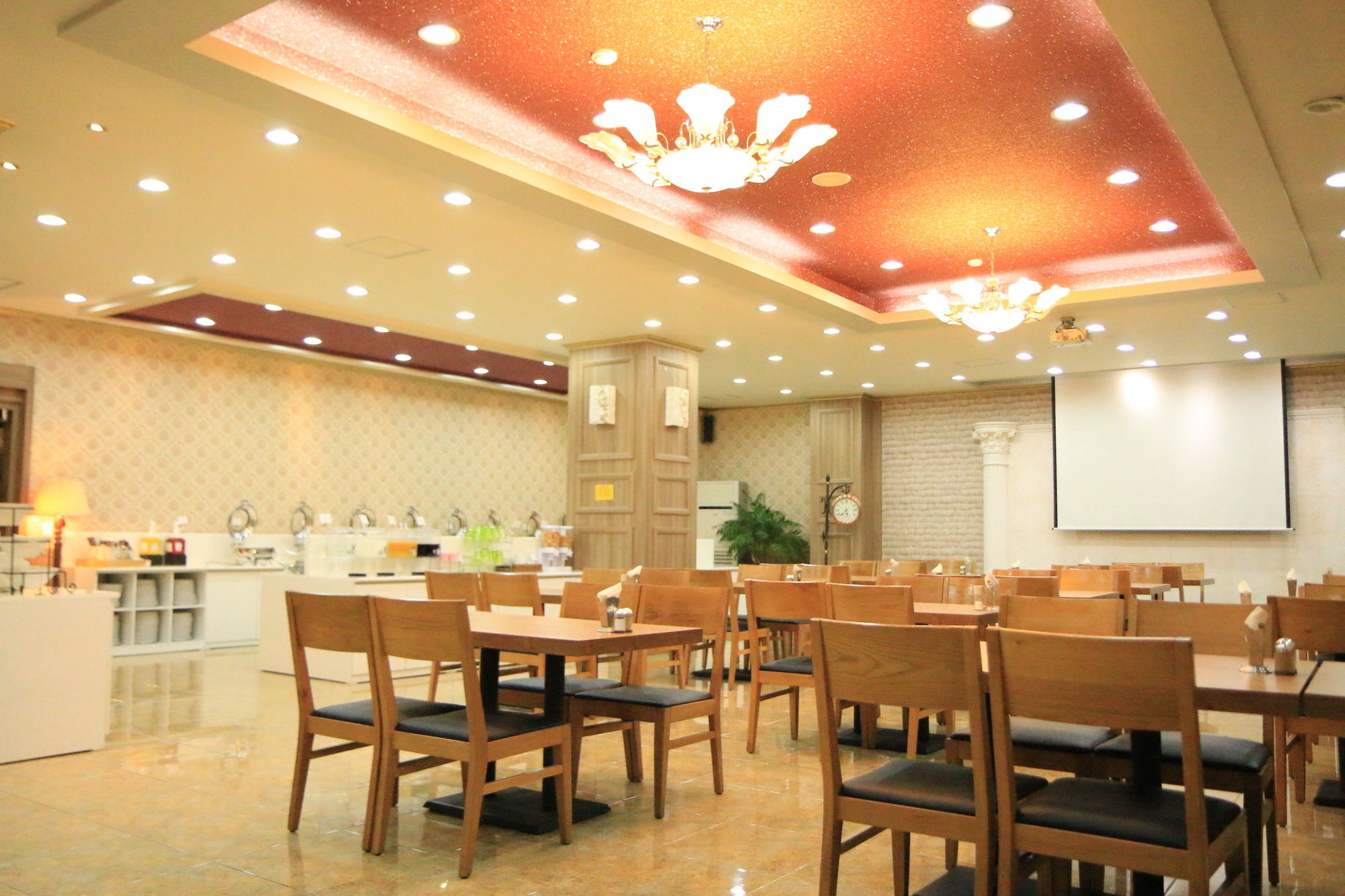 Фото B&Beach Hotel