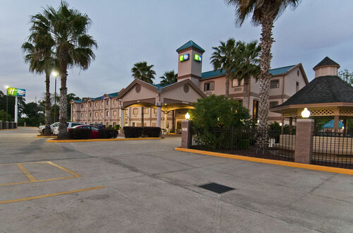 Гостиница Holiday Inn Express Hotel & Suites Lake Charles, an Ihg Hotel в Лейк-Чарльзе