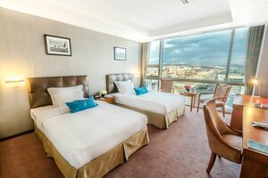 Гостиница The Blue Sky Hotel and Tower