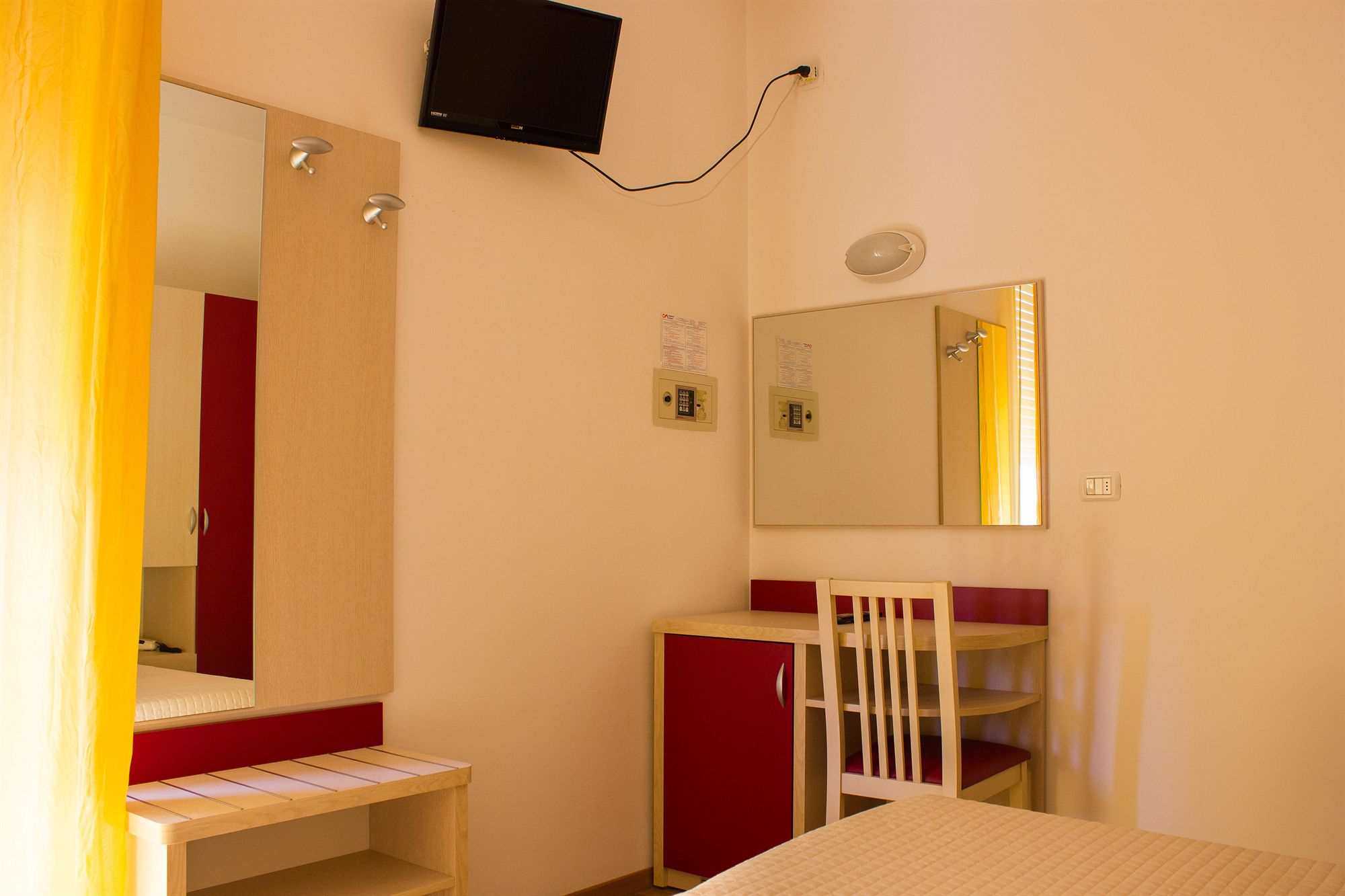 Фото Hotel Stresa