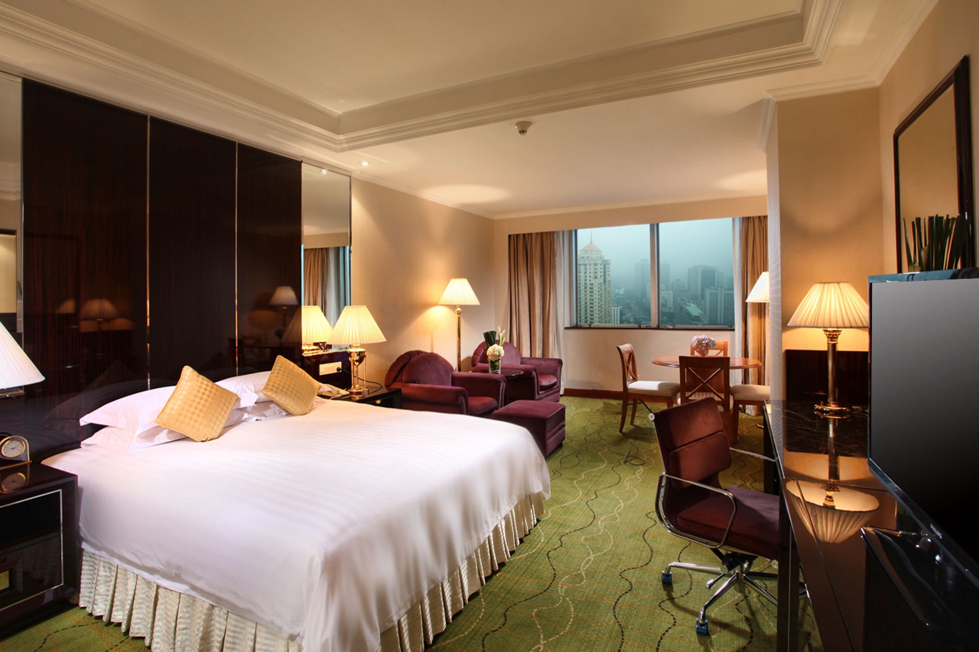 Фото Renaissance Shenzhen Luohu Hotel