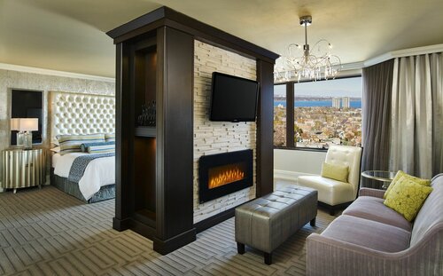 Гостиница Sheraton Hamilton Hotel в Гамильтоне