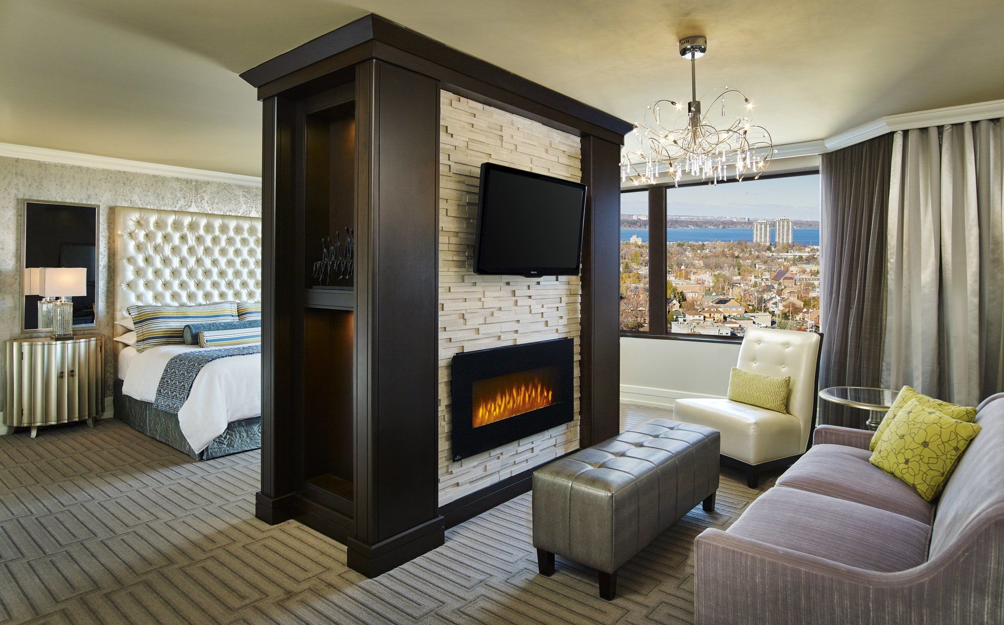 Фото Sheraton Hamilton Hotel