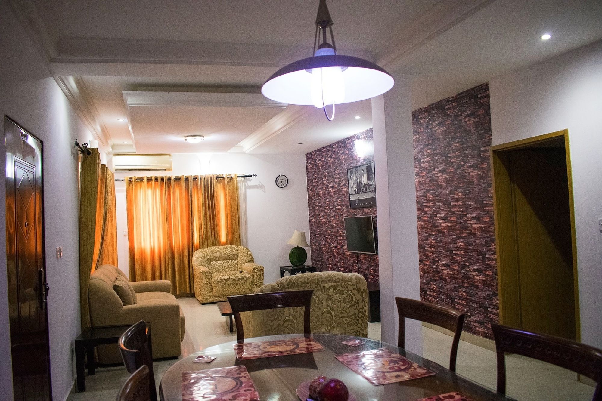 Фото Sugarland Apartments Ikoyi