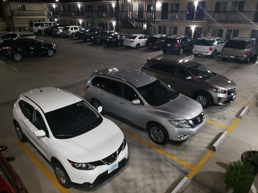 Фото Portofino Inn Burbank