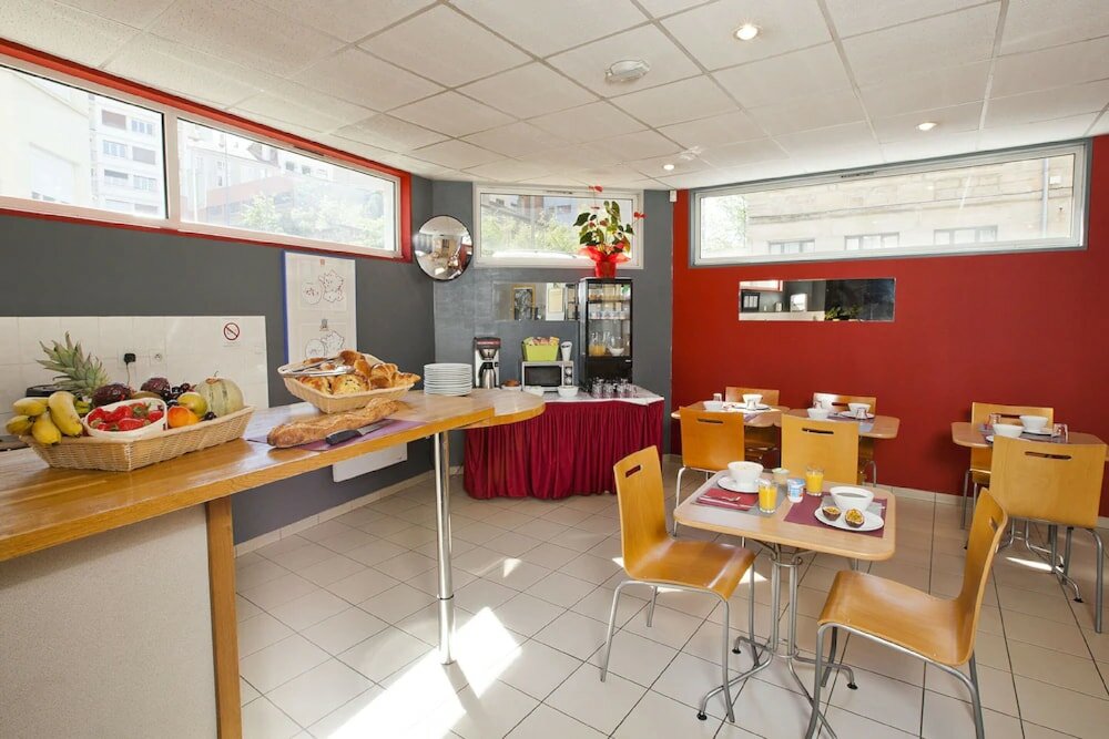 Фото Residhome Appart Hotel Lyon Gerland