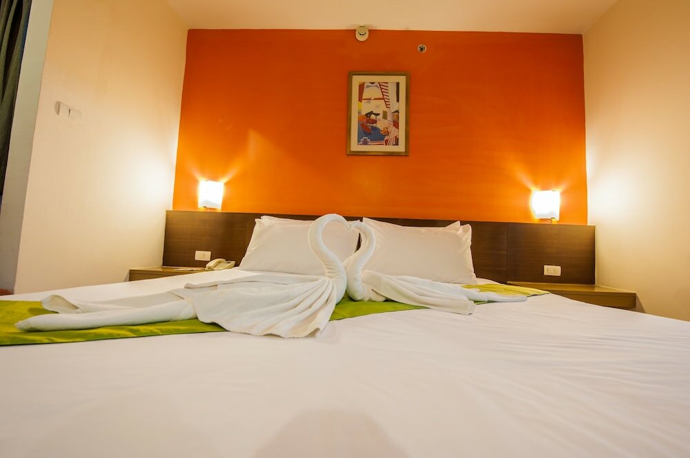 Фото The Seasons Bangkok Huamark