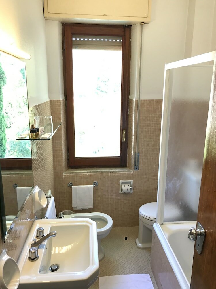 Фото Hotel Mediterranee