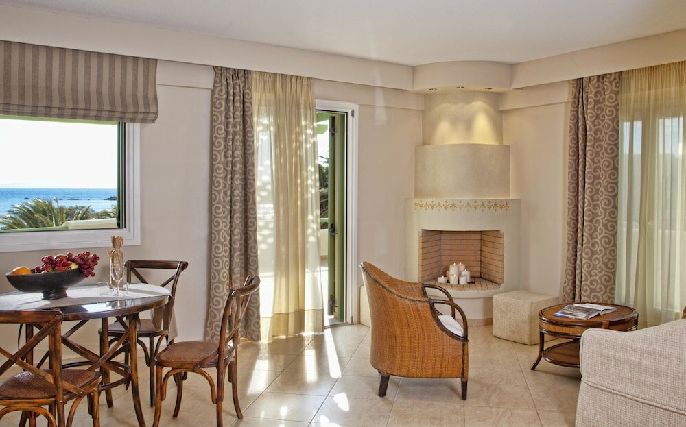 Фото Finikas Hotel