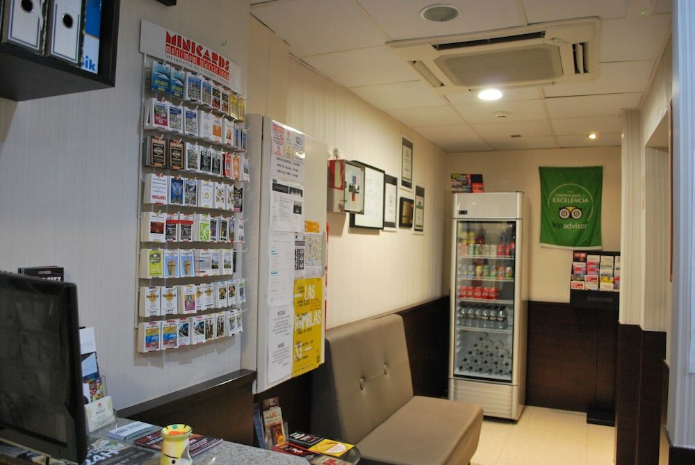 Фото Hostal Las Flores