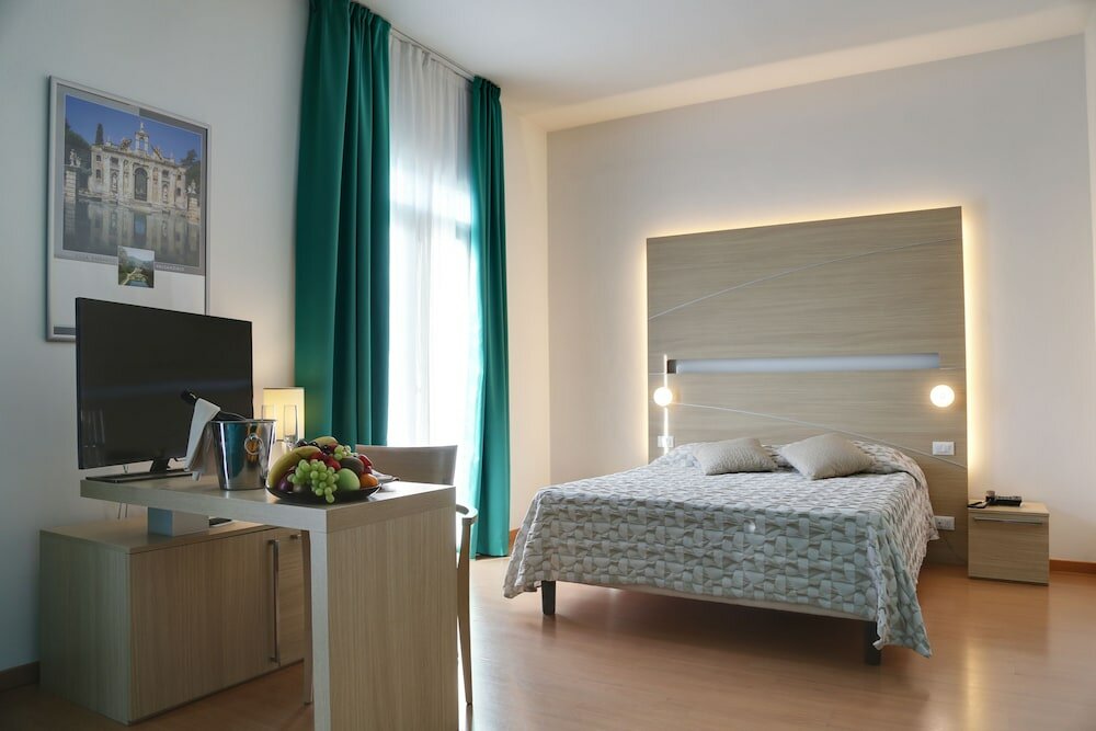 Фото Hotel Mioni Royal San