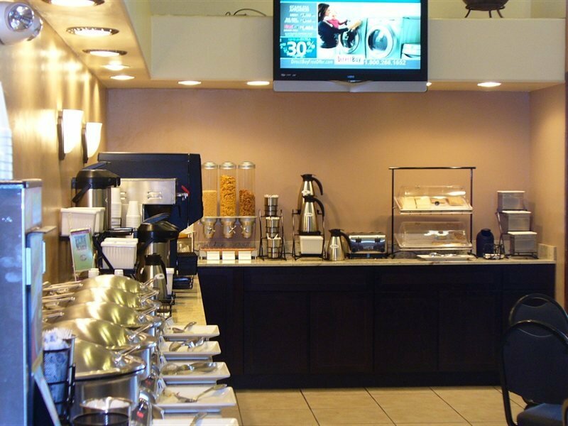 Фото Best Western Airport Albuquerque InnSuites Hotel & Suites