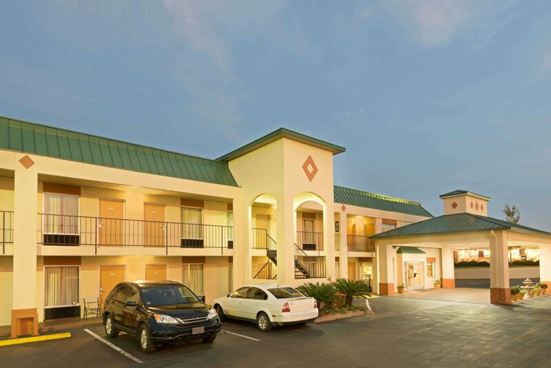 Гостиница Days Inn by Wyndham Greenville