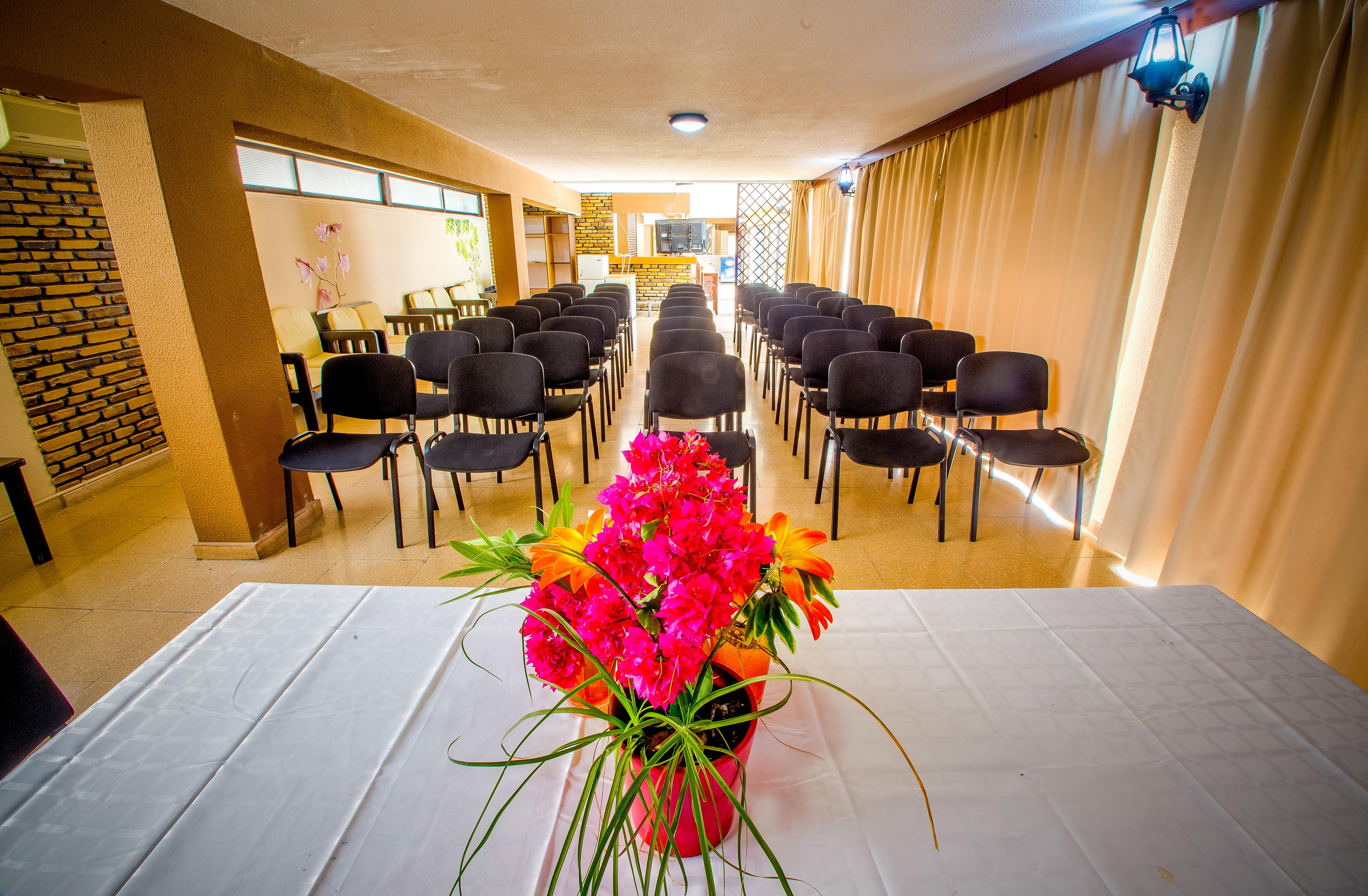 Фото Cactus Hotel