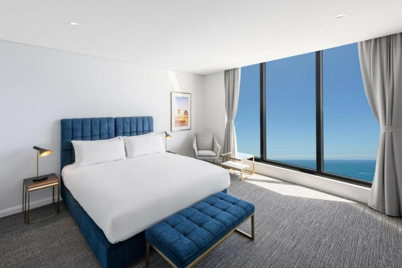 Фото Meriton Suites Surfers Paradise