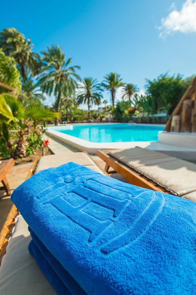 Фото Отель Hl Miraflor Suites