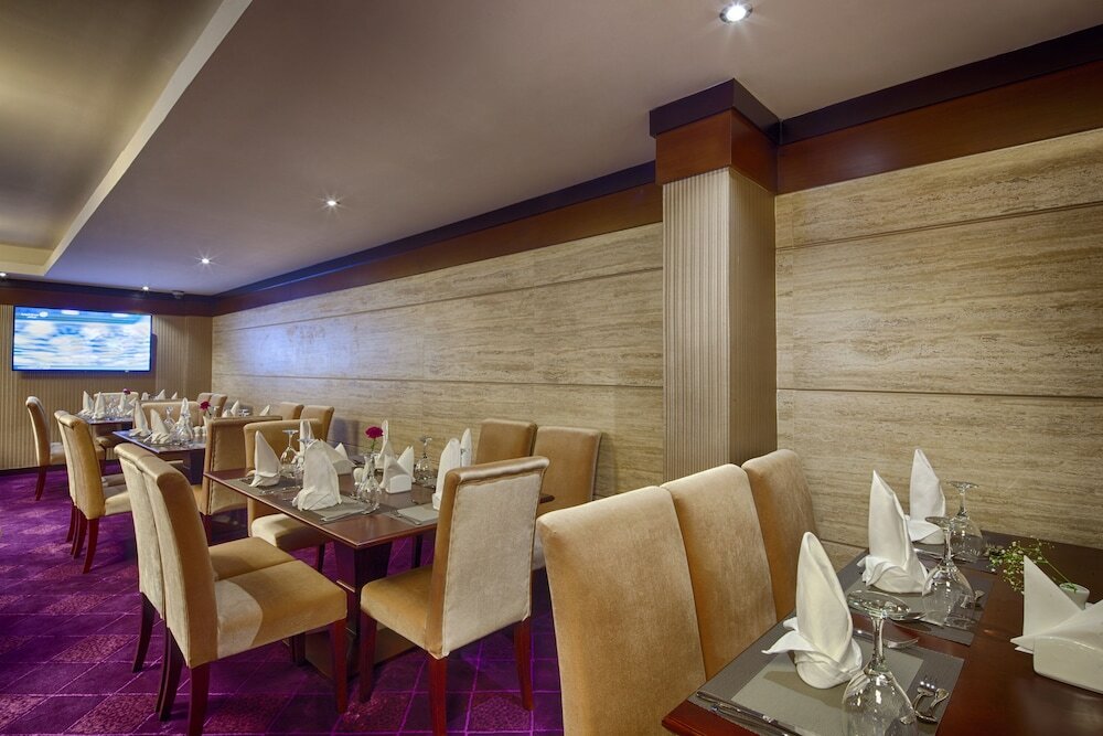 Фото Lavona Hotel