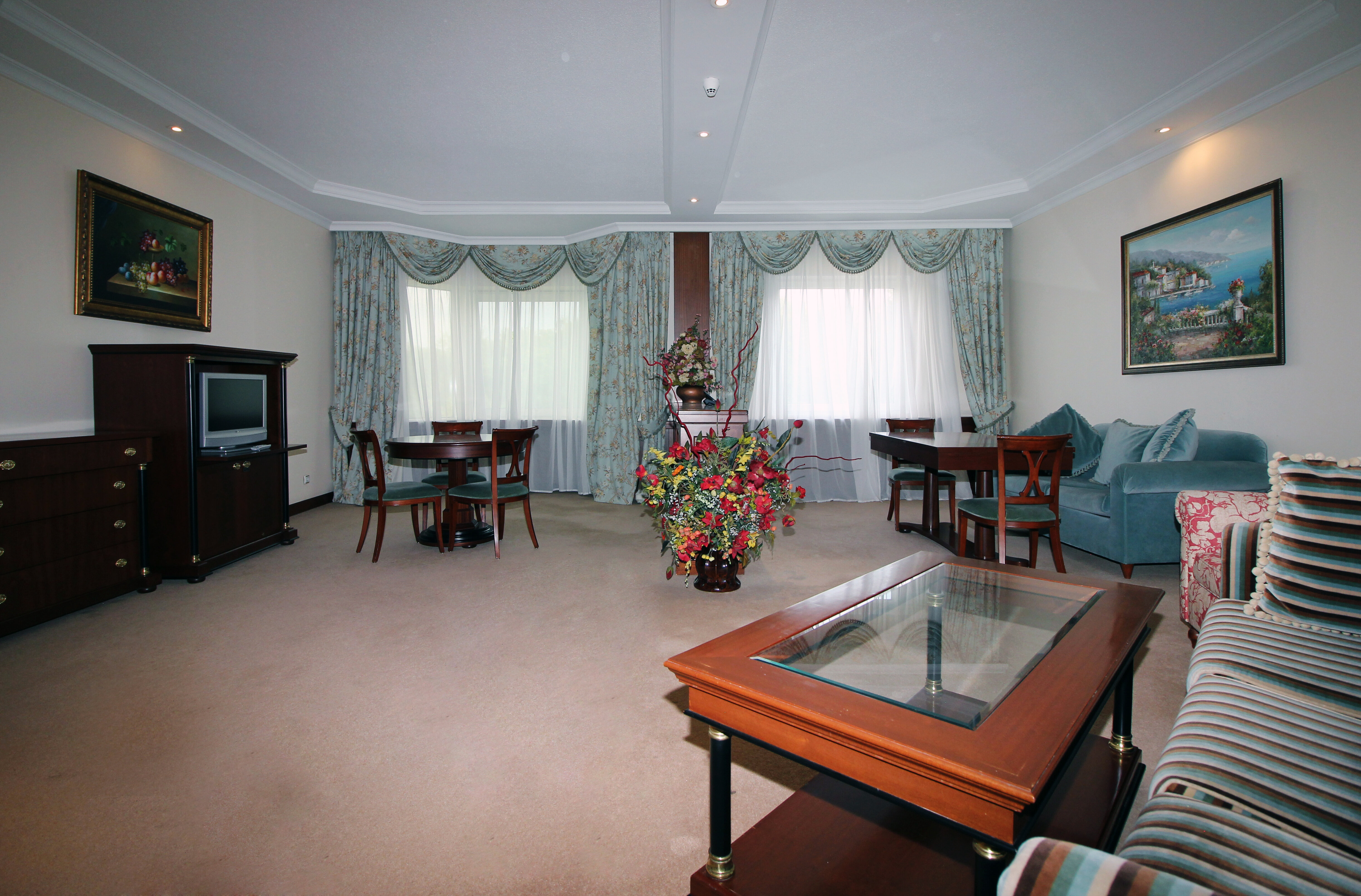 Фото Протон