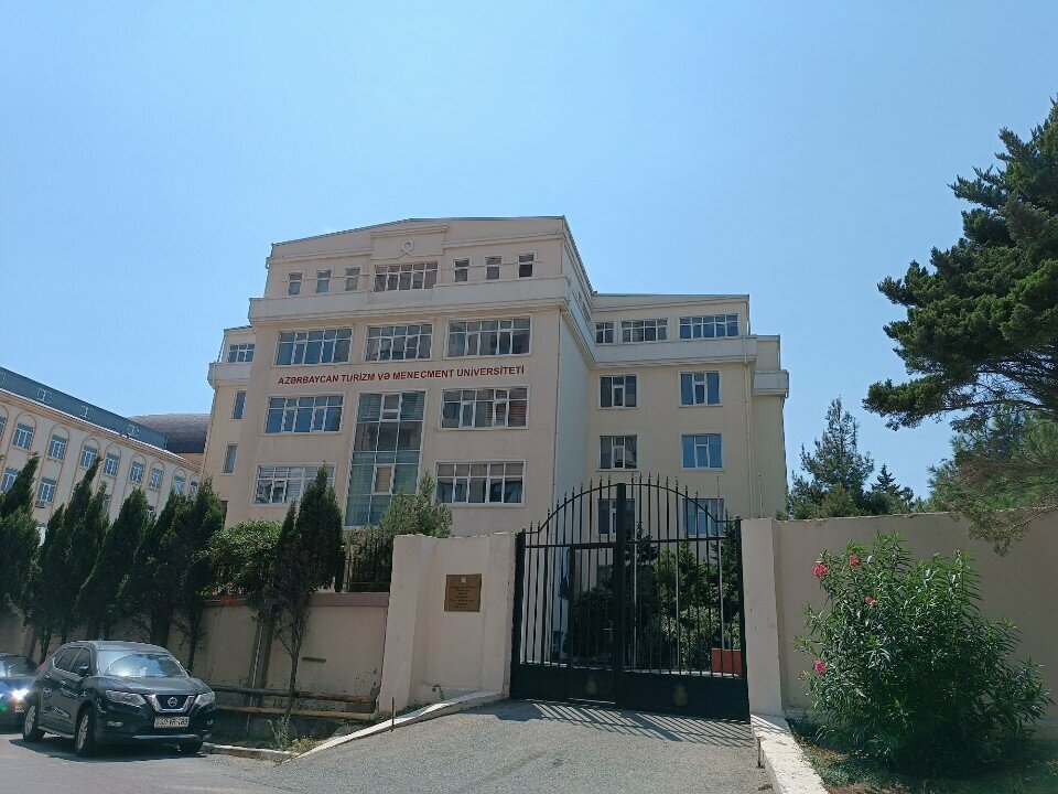 كلية، جامعة Azerbaijan Tourism and Management University ، باكو، صورة