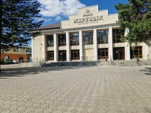 Zheruyik (Metalýrgov kóshesi, 12), restaurant