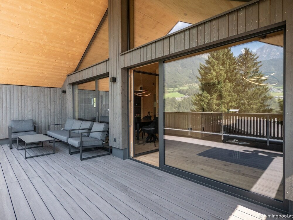 Фото High-quality Maisonette Flat With Roof Terrace