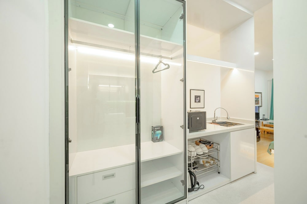 Фото Q Hotel & Apartment