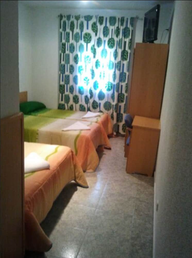 Фото Hostal Emilio