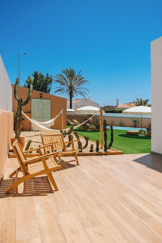 Фото Coral Botique Suites