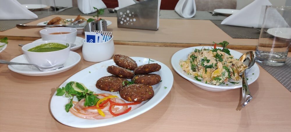 Фото Radiant Globus Hotel