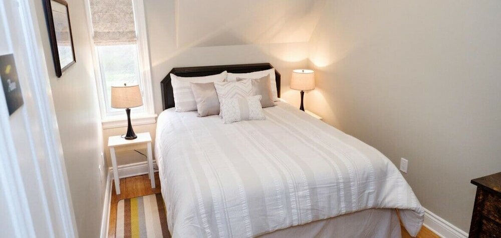 Фото Montgomery Inn Ingleside