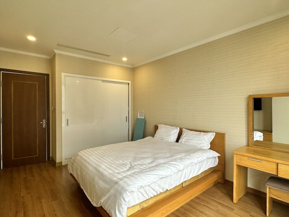 Фото Royal City Luxury Apartment