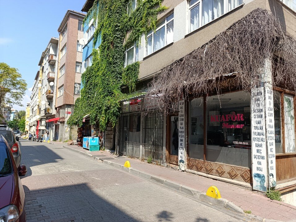 Mansur Hairdresser