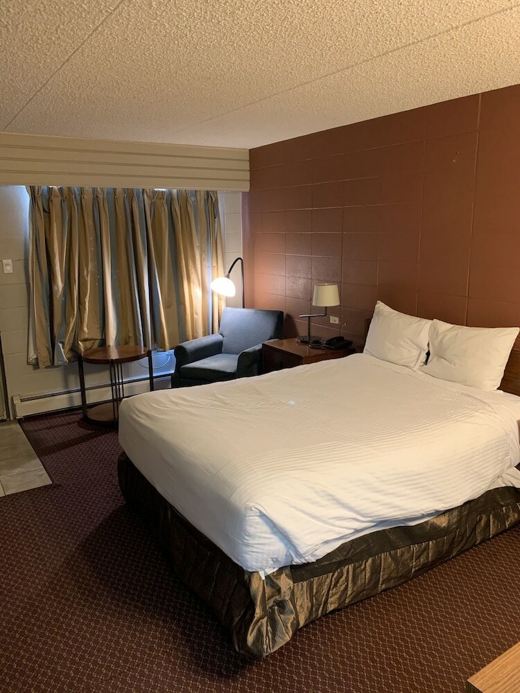 Фото Westport Inn