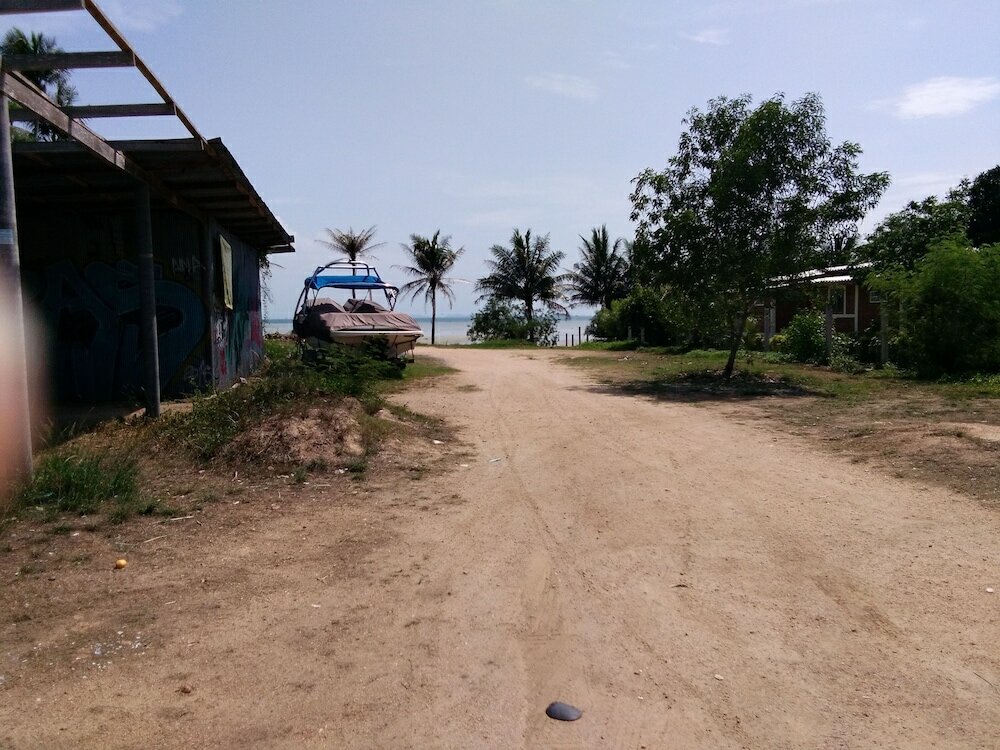 Фото The Ford Sunset Beach Resort