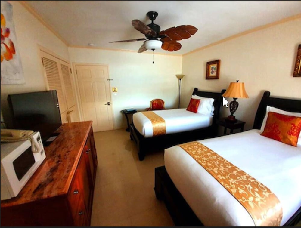 Фото Ocean West Boutique Hotel