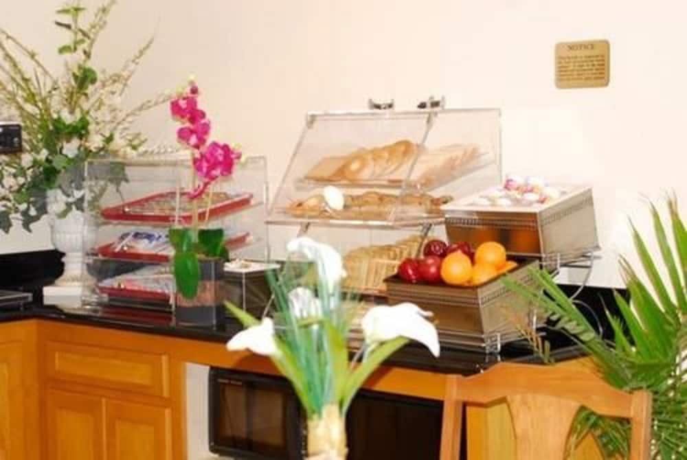 Фото Best Western John Jay Inn