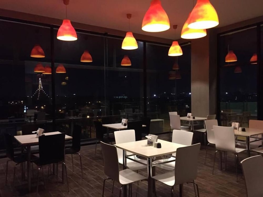 Фото Ingtara Hotel