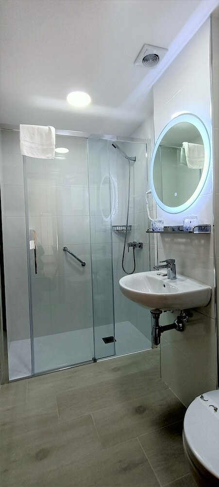 Фото Hotel Vilagarcia